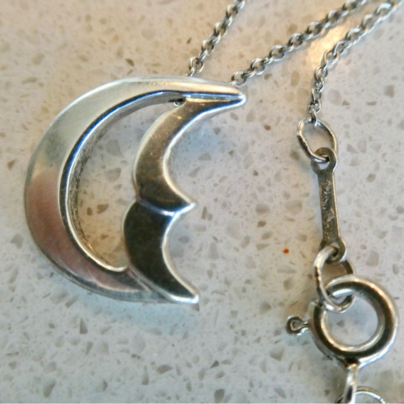 Tiffany & Co Paloma Picasso Sterling Silver Crescent Moon Pendant Necklace - Picture 3 of 9